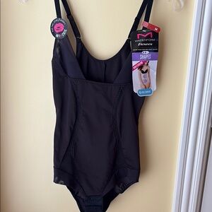 NWT Maidenform Black flexees firm one piece body suit shapewear M